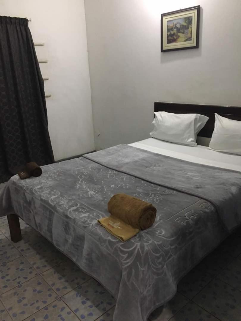 Crown Palace Inn Lusaka Bagian luar foto